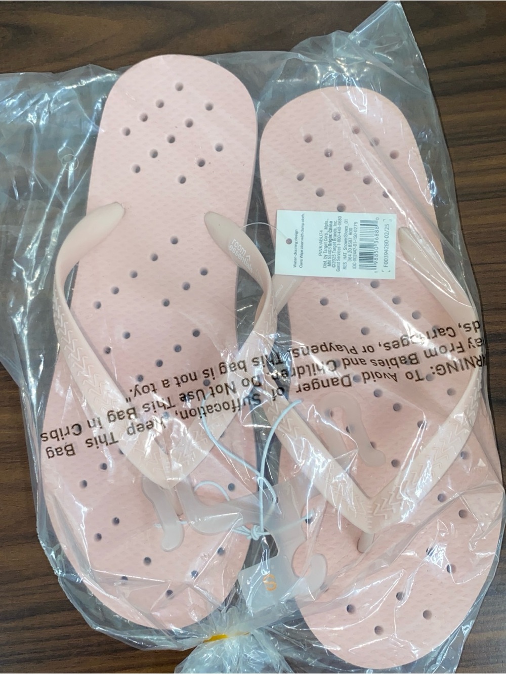 Women’s Light Pink Slip-On Shower Shoes Flip Flops